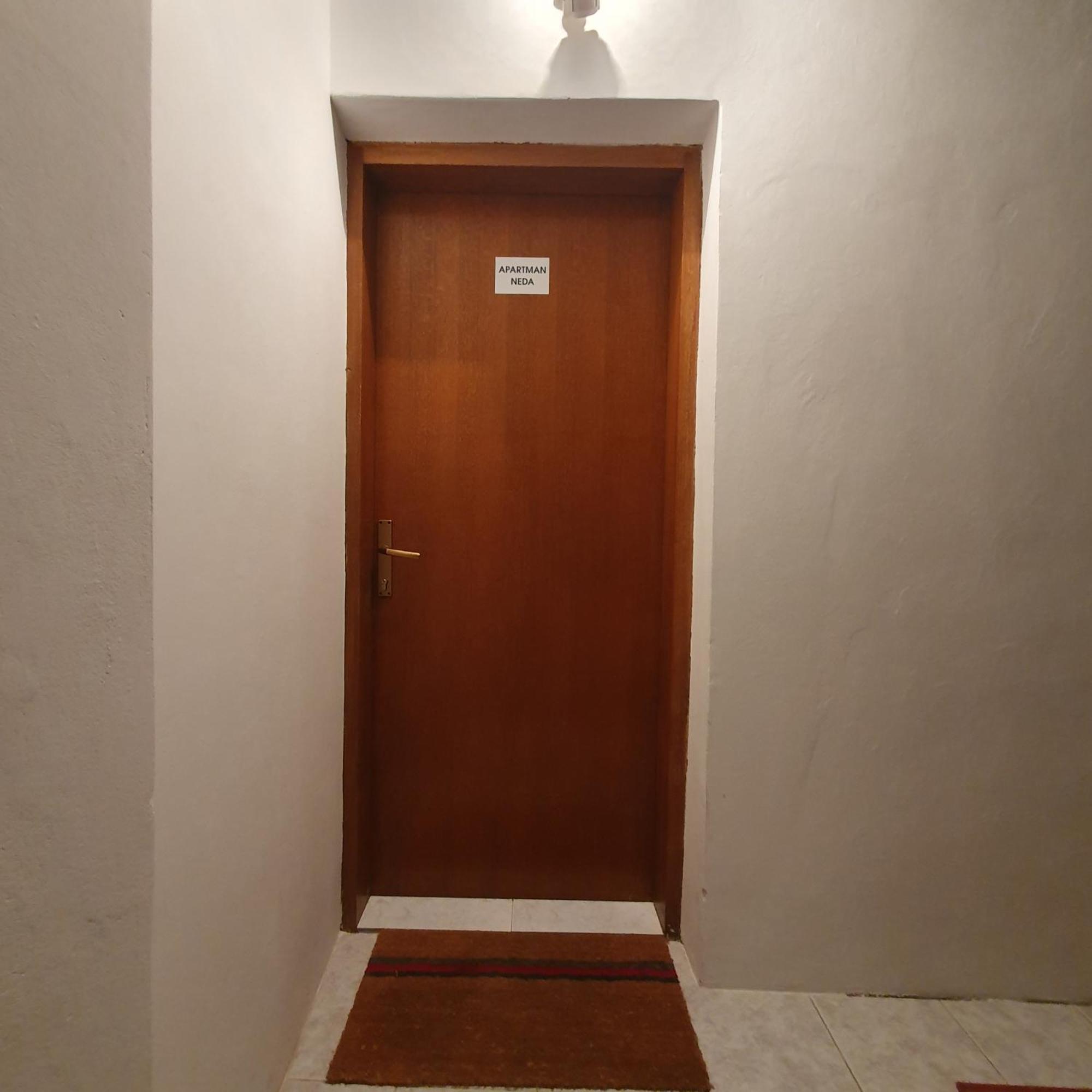 Apartman Neda Jablanac Exteriör bild